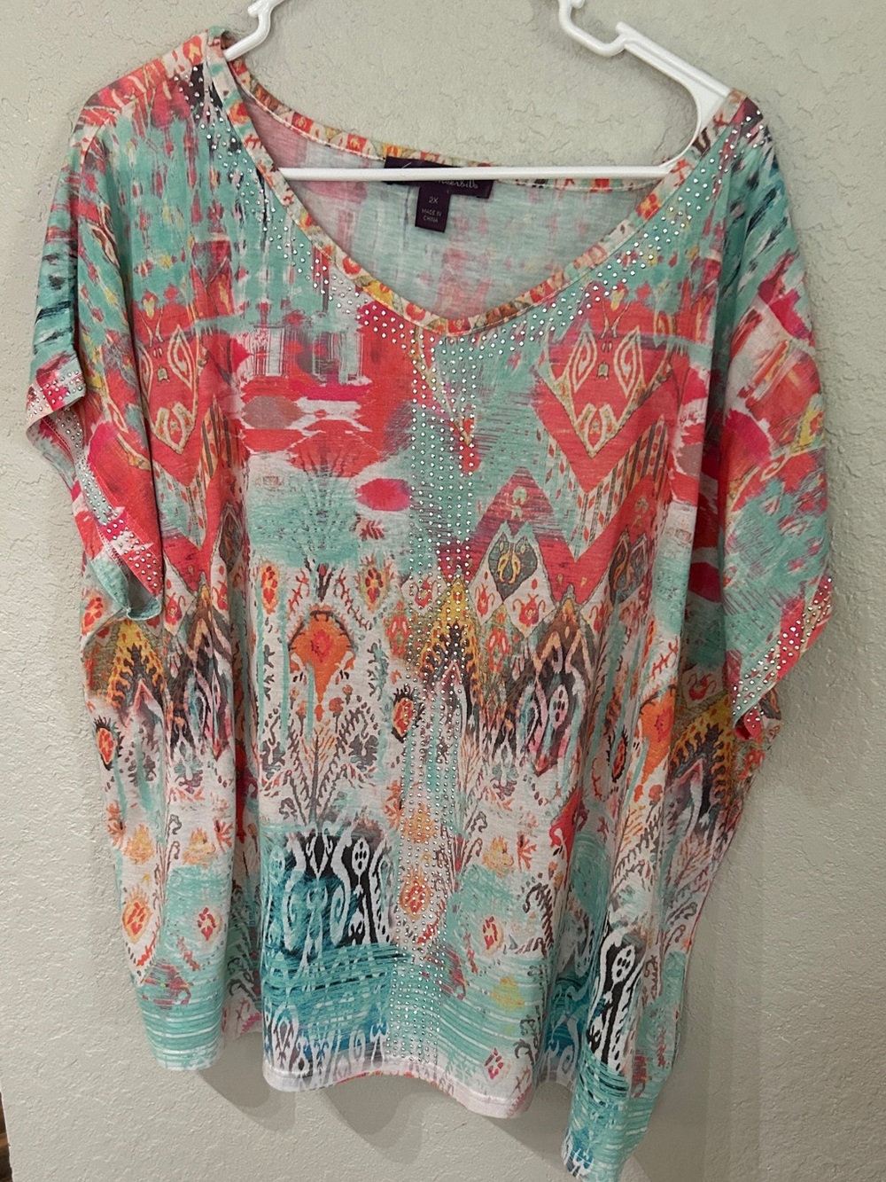 Gloria Vanderbilt Boho Rhinestone Embellished Ikat Top 2X EUC- L70